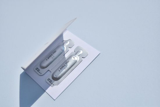 (使用期限1年未満)J.AVEC TOIリバイタライジングセラム ネオ エリー 1mL×20個セット